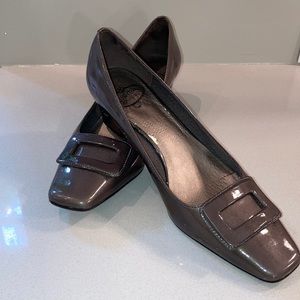 Women’s shoes. Joan and David.